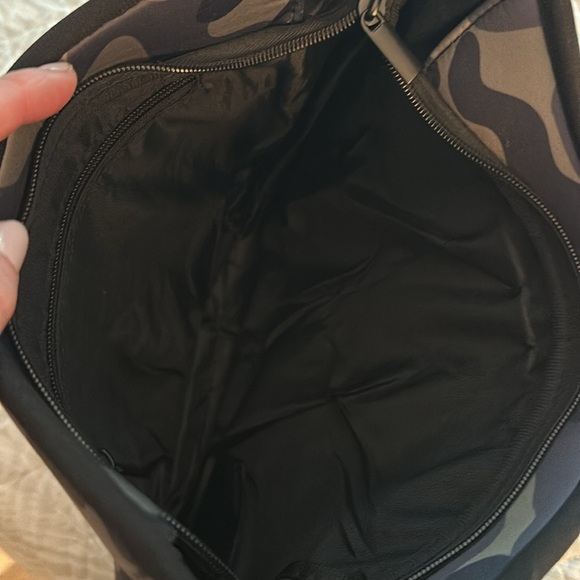 Camo crossbody purse - Picture 5 of 5